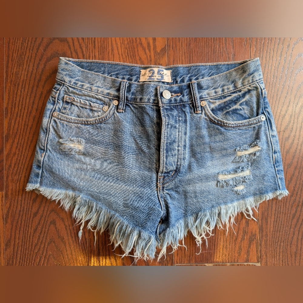 Free People We The Free Blue Jean Shorts 25 Beach Summer Vacation Cutoffs